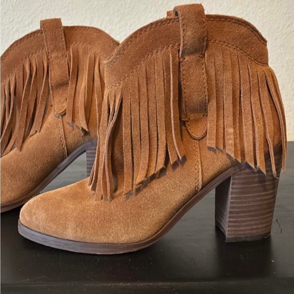 Splendid Tan Suede Fringe Block Heel Booties Size 7 - Picture 3 of 5